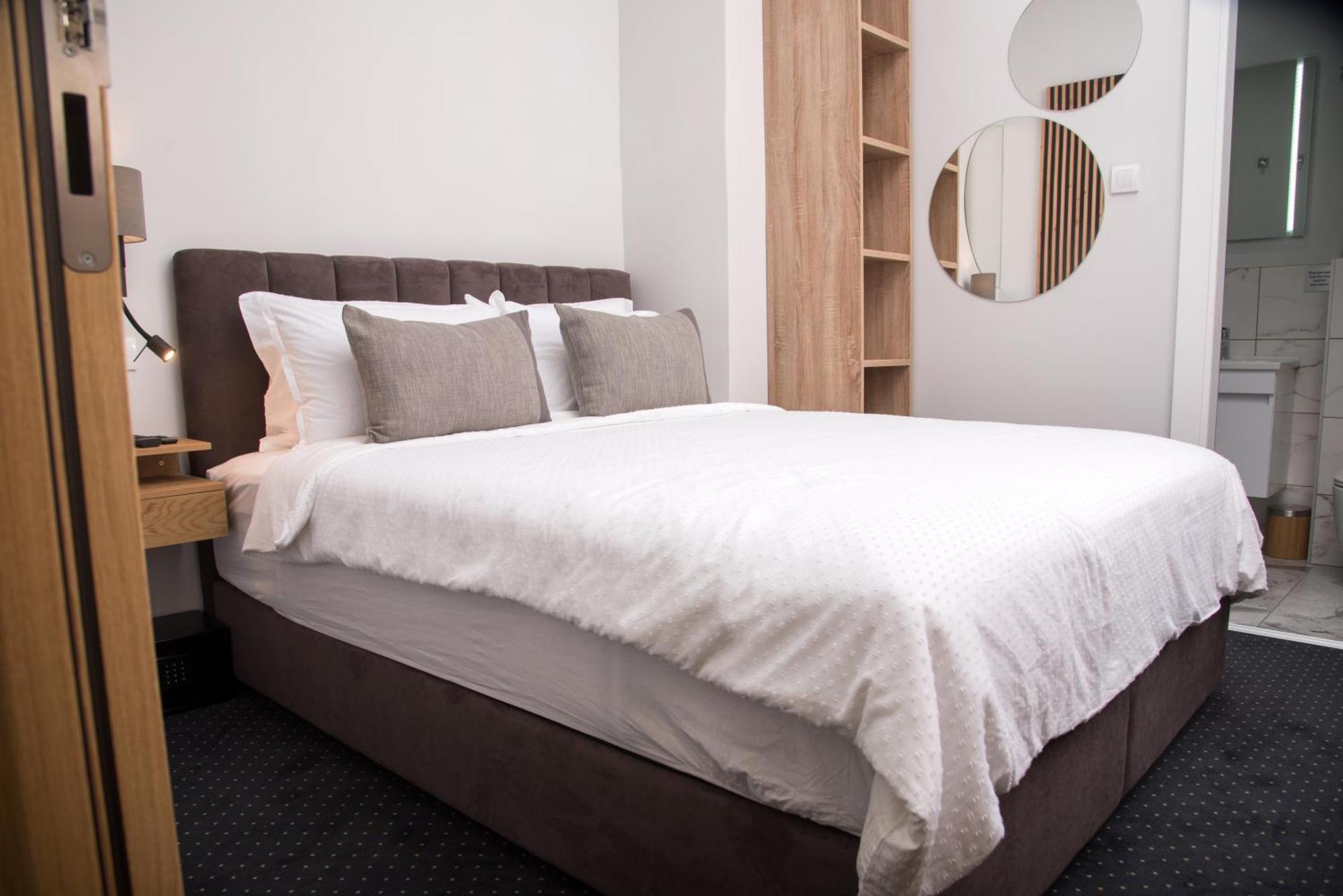 Republic Square Luxury Suites Белград Екстериор снимка