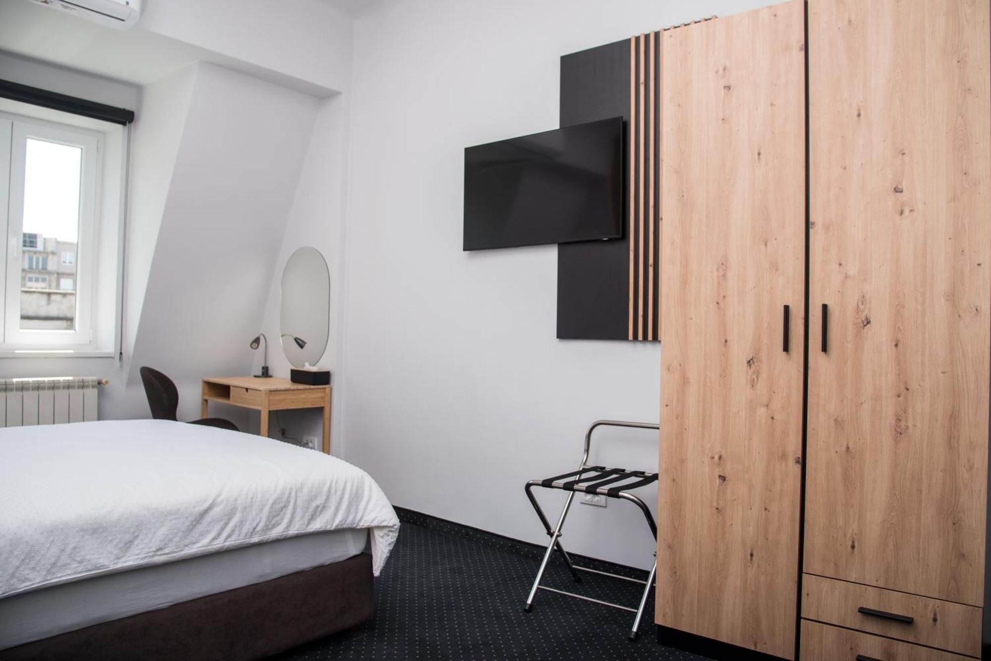 Republic Square Luxury Suites Белград Екстериор снимка