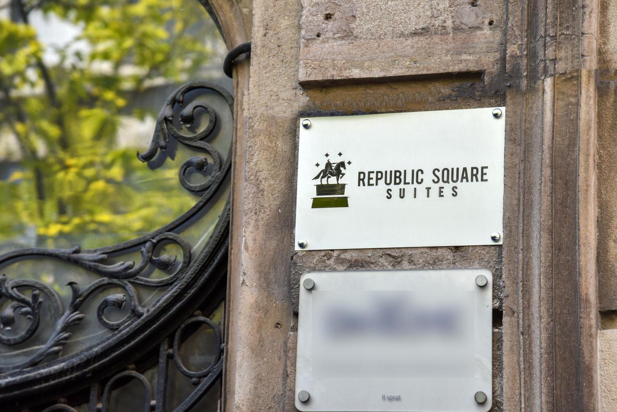 Republic Square Luxury Suites Белград Екстериор снимка