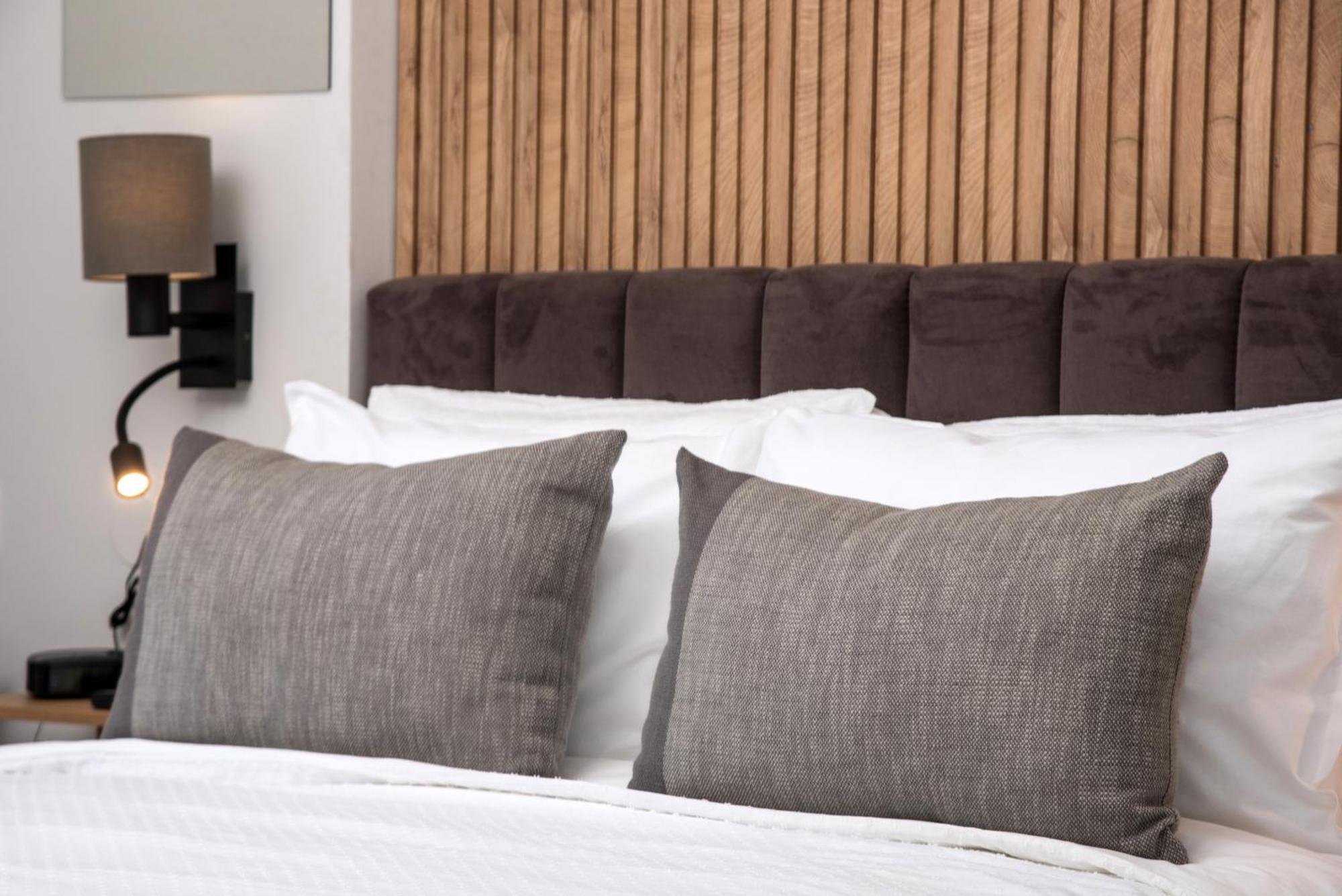 Republic Square Luxury Suites Белград Екстериор снимка