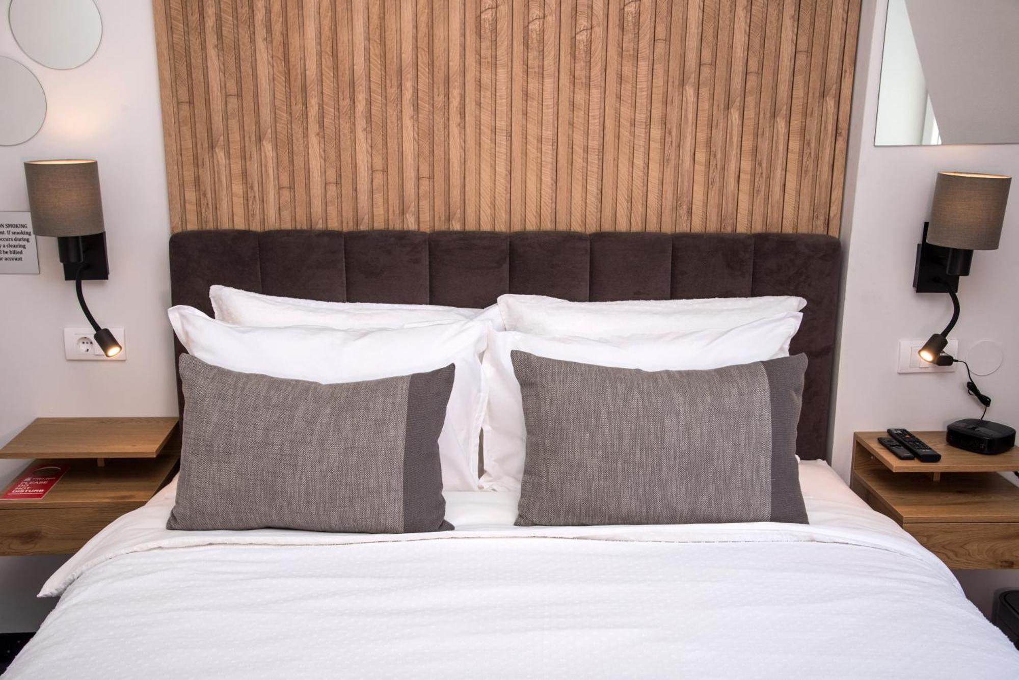 Republic Square Luxury Suites Белград Екстериор снимка