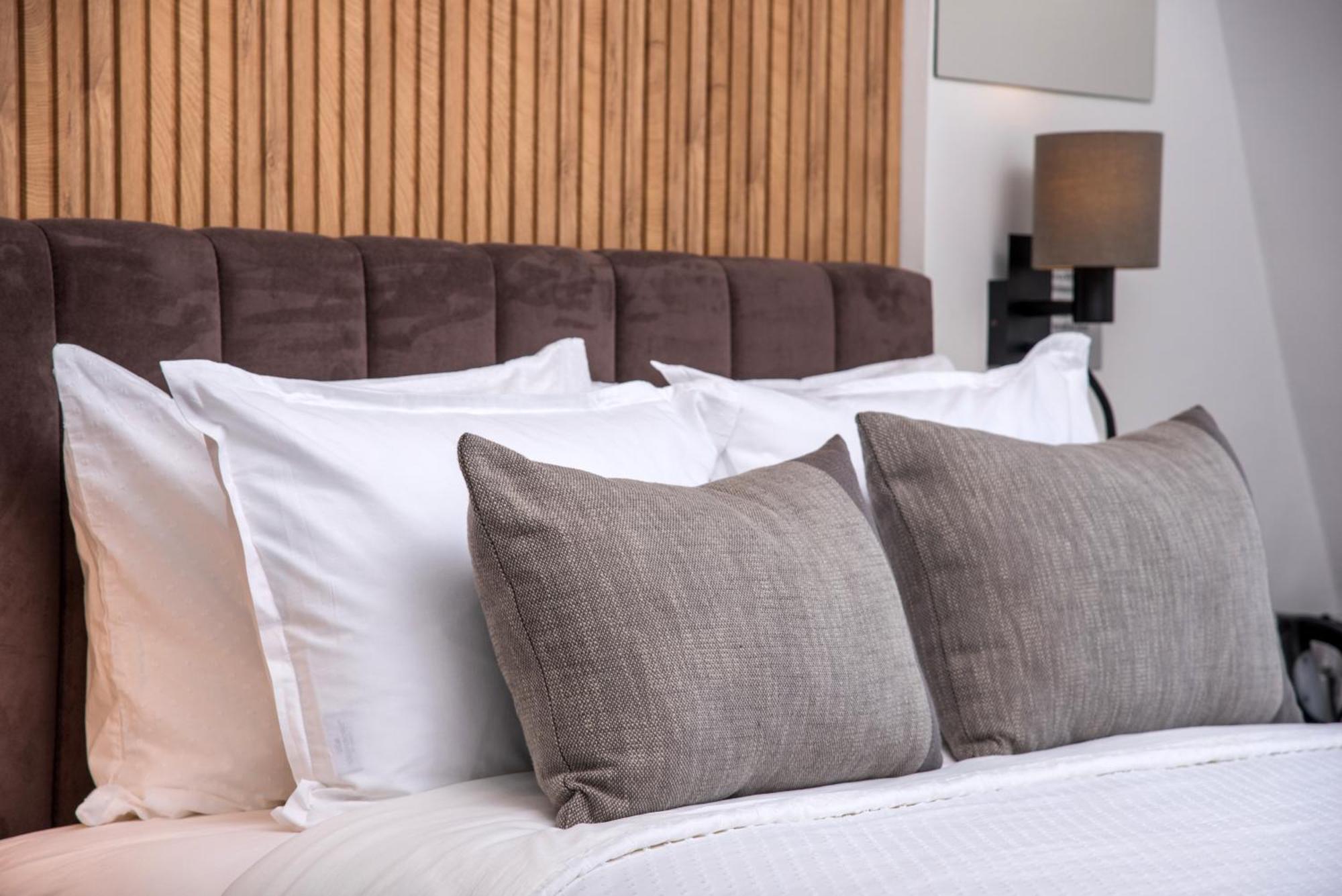 Republic Square Luxury Suites Белград Екстериор снимка
